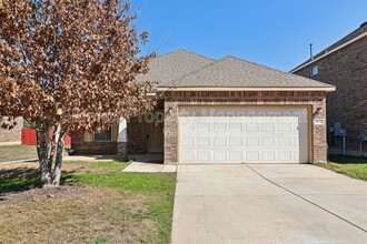 14027 Laurel Br in San Antonio, TX - Building Photo - Building Photo