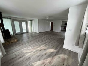 5513 Monument Point Rd in Egg Harbor, WI - Foto de edificio - Building Photo