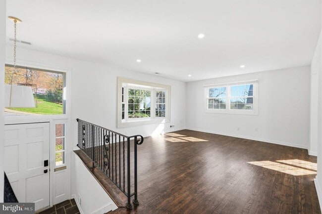 448 Summers Dr in Alexandria, VA - Building Photo - Building Photo