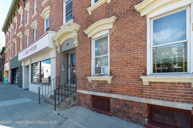 property at 324 Warren St