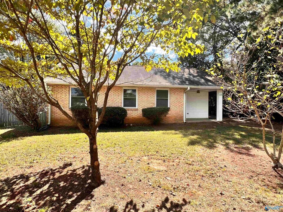 3529 Bermuda Rd SW in Huntsville, AL - Building Photo