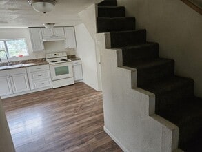 444 N Elm St in Coquille, OR - Building Photo - Building Photo