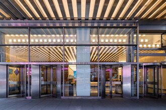 5 Times Sq in New York, NY - Building Photo - Building Photo