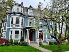 5 Gorham Ave, Unit 1 in Brookline, MA - Building Photo - Building Photo