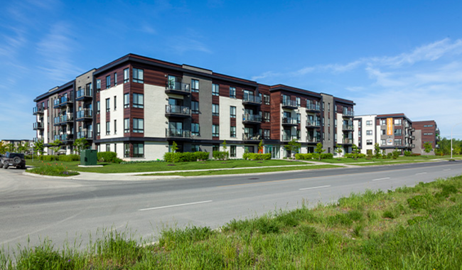 Quartier Vauquelin 2 in Longueuil, QC - Building Photo - Building Photo