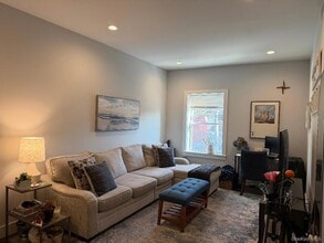 8789 W Main St in East Islip, NY - Building Photo - Building Photo