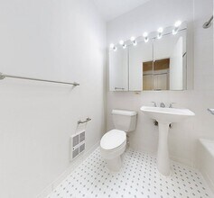 Washington Street in New York, NY - Foto de edificio - Building Photo