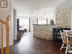 330 Applecross Crescent in Ottawa, ON - Building Photo - Building Photo