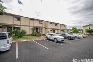 98-533-533 Kamahao Pl in Pearl City, HI - Building Photo