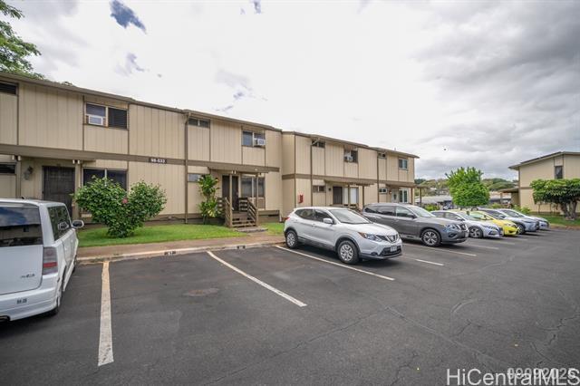 property at 98-533-533 Kamahao Pl