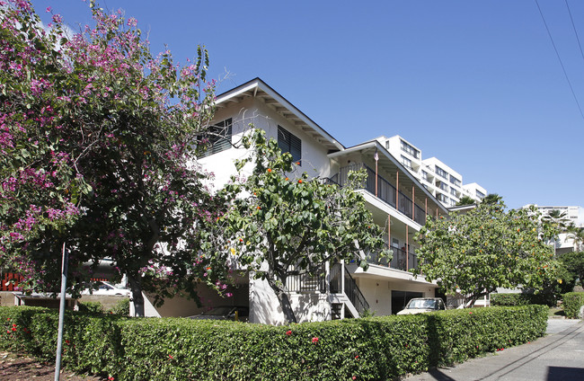 1066 Green St in Honolulu, HI - Foto de edificio - Building Photo