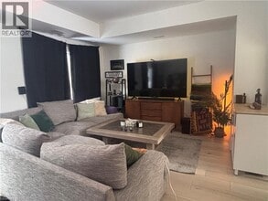 258 Hespeler Rd in Cambridge, ON - Building Photo - Building Photo