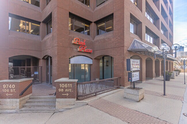 Park Plaza in Edmonton, AB - Building Photo - Building Photo