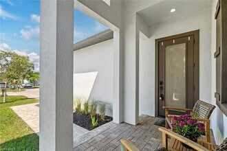 3552 Hibiscus Ave in Naples, FL - Building Photo - Building Photo