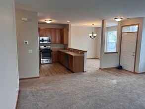 5111 Freeport Ct in Plainfield, IL - Building Photo - Building Photo