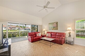 636 Windsor Sq, Unit 102 in Naples, FL - Building Photo - Building Photo