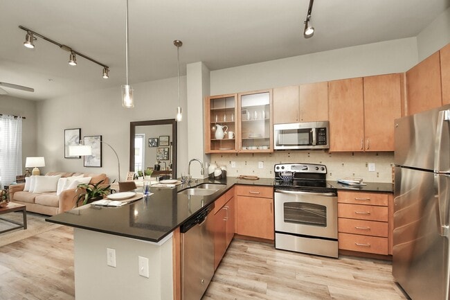 5455 Richmond Ave. in Houston, TX - Building Photo - Building Photo