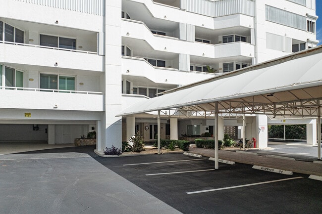 3600 S Ocean Blvd in Palm Beach, FL - Building Photo - Building Photo