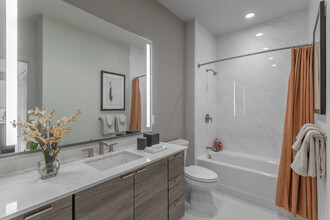 Lerner Black Hill in Germantown, MD - Building Photo - Interior Photo