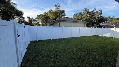 706 S Thacker Ave in Kissimmee, FL - Building Photo - Building Photo