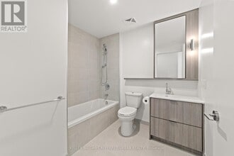 1006 Sheppard Ave E in Toronto, ON - Building Photo - Building Photo