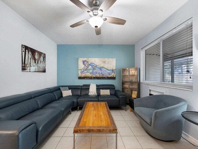2225 NE 14th Ave