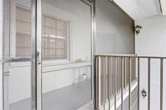 1211 S Independence Dr in Homestead, FL - Foto de edificio - Building Photo