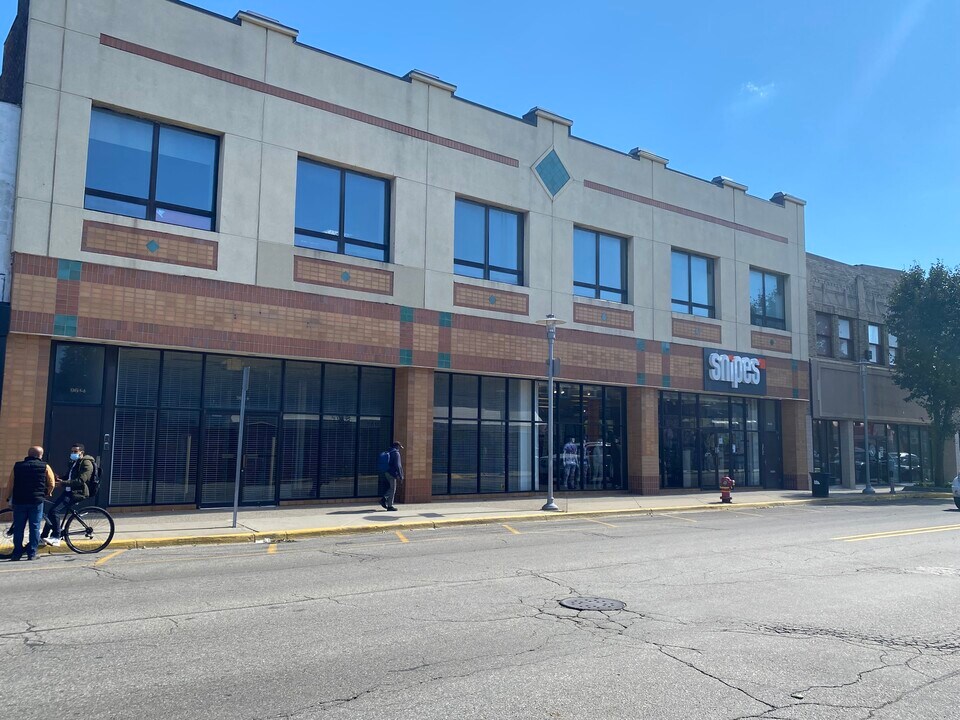 9638 Joseph Campau St, Unit 2W in Hamtramck, MI - Foto de edificio