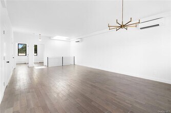 206 Main St, Unit PH in Beacon, NY - Building Photo - Building Photo