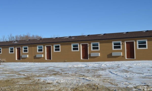 Telluride Lodge in Watford City, ND - Building Photo