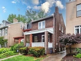 5519 Howe St, Unit 101 in Pittsburgh, PA - Building Photo