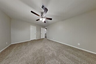 6818 White Tail Dr in Spring, TX - Building Photo - Building Photo