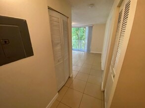 1720 NW North River Dr, Unit Serenity on the River in Miami, FL - Foto de edificio - Building Photo