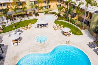 514 Via De La Valle in Solana Beach, CA - Building Photo - Building Photo