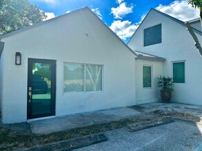 87 Silver Beach Rd in Riviera Beach, FL - Building Photo - Building Photo