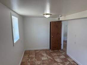 7439 W 64th St, Unit B in Summit, IL - Building Photo - Building Photo