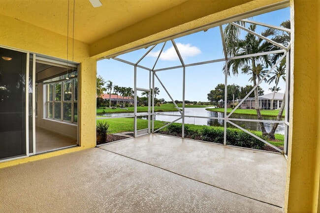 7975 Rockford Rd in Boynton Beach, FL - Building Photo - Building Photo