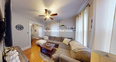 204 Banks St, Unit 1 in Cambridge, MA - Building Photo - Building Photo