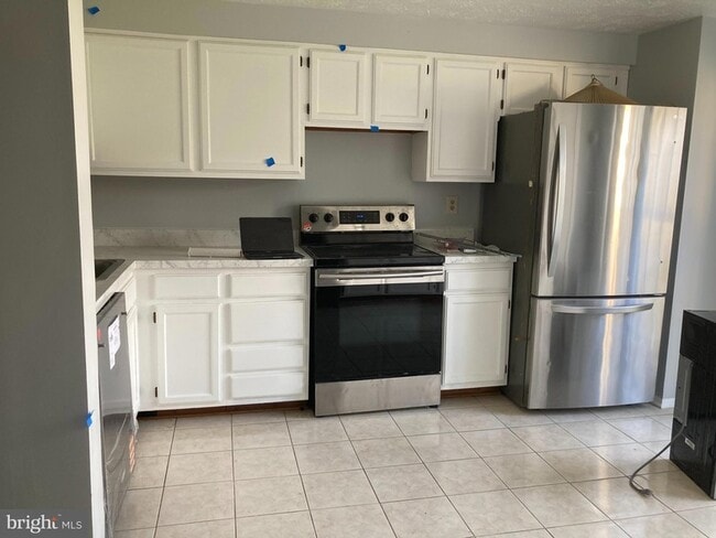 5012 Marlborough Terrace in Upper Marlboro, MD - Foto de edificio - Building Photo