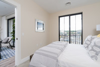 Starbuck Island Luxury Apartment Community - 6