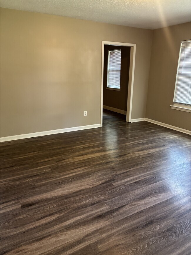 5204 Breckenwood Dr in Memphis, TN - Building Photo - Building Photo