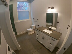 5610 Martin Luther King Jr Way in Oakland, CA - Building Photo - Building Photo