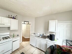 17 Cawfield St, Unit 1 in Boston, MA - Building Photo - Building Photo