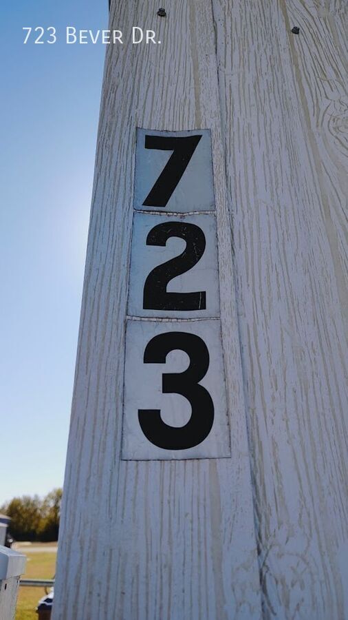 723 W Bever Dr in Towanda, KS - Building Photo - Building Photo