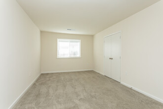 Fairfax Circle Villa Apartments in Fairfax, VA - Building Photo - Interior Photo