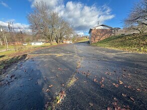 2643 Lake City Hwy in Clinton, TN - Building Photo - Building Photo