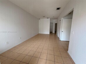 13264 Old Biscayne Dr in Homestead, FL - Foto de edificio - Building Photo