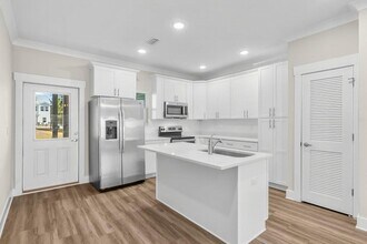 289 N Sand Palm Rd in Freeport, FL - Building Photo - Building Photo