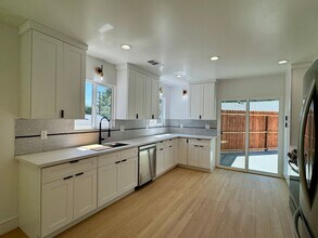 2214 Waltonia Dr in Montrose, CA - Building Photo - Building Photo