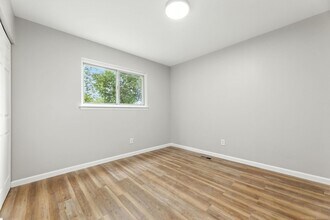 20222 Abrahm St in Clinton Township, MI - Building Photo - Building Photo